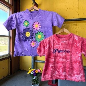 Vintage 90’s Kids Purple and Red Floral and Princess Design Tee T-shirts Sz S